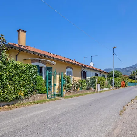 Fiumetto By Interhome Дом отдыха Марина-ди-Пьетрасанта